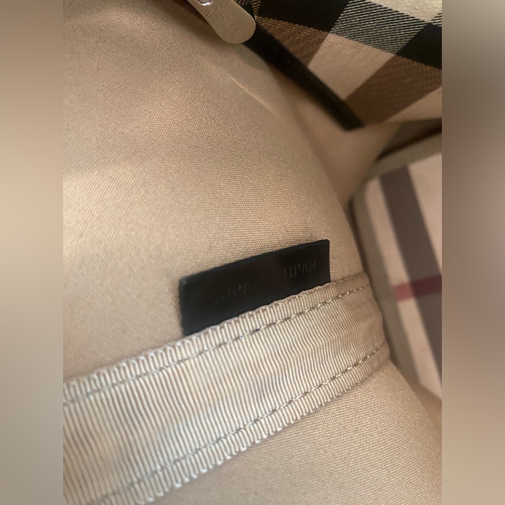 Authentic Burberry tote shoulder bag - Picture 9 of 9